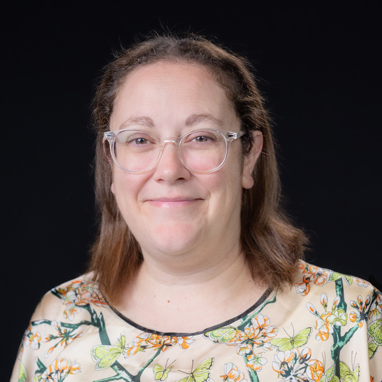 Karen Hood Headshot