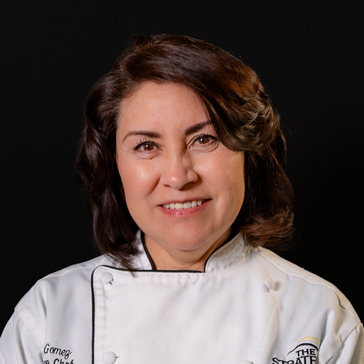 Laura Gomez Headshot