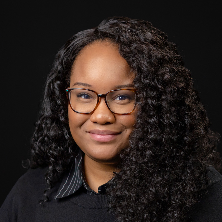 Nissi Barfield Headshot